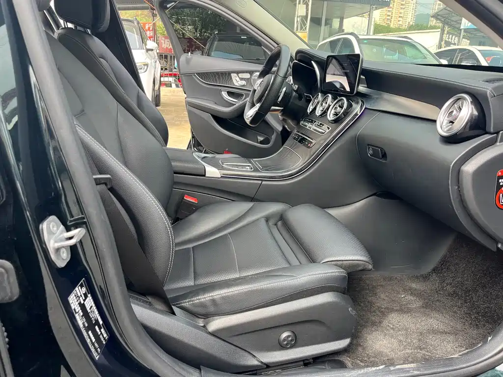 Mercedes-Benz C-Class — миниатюра 9
