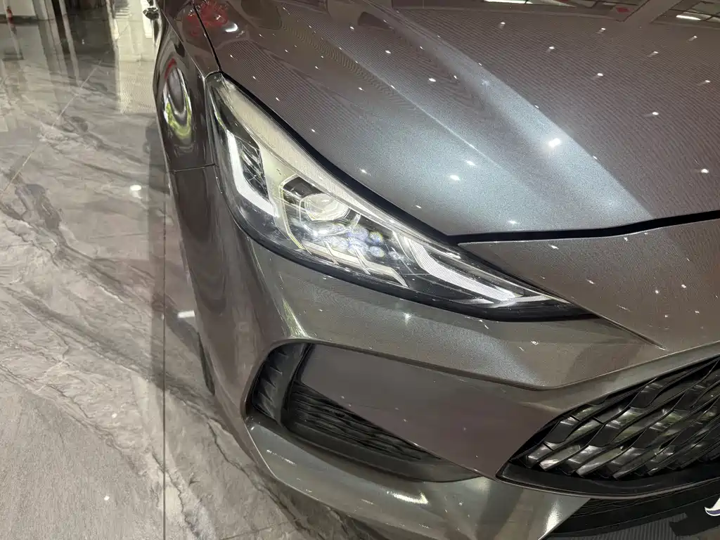 MG MG5 — миниатюра 21