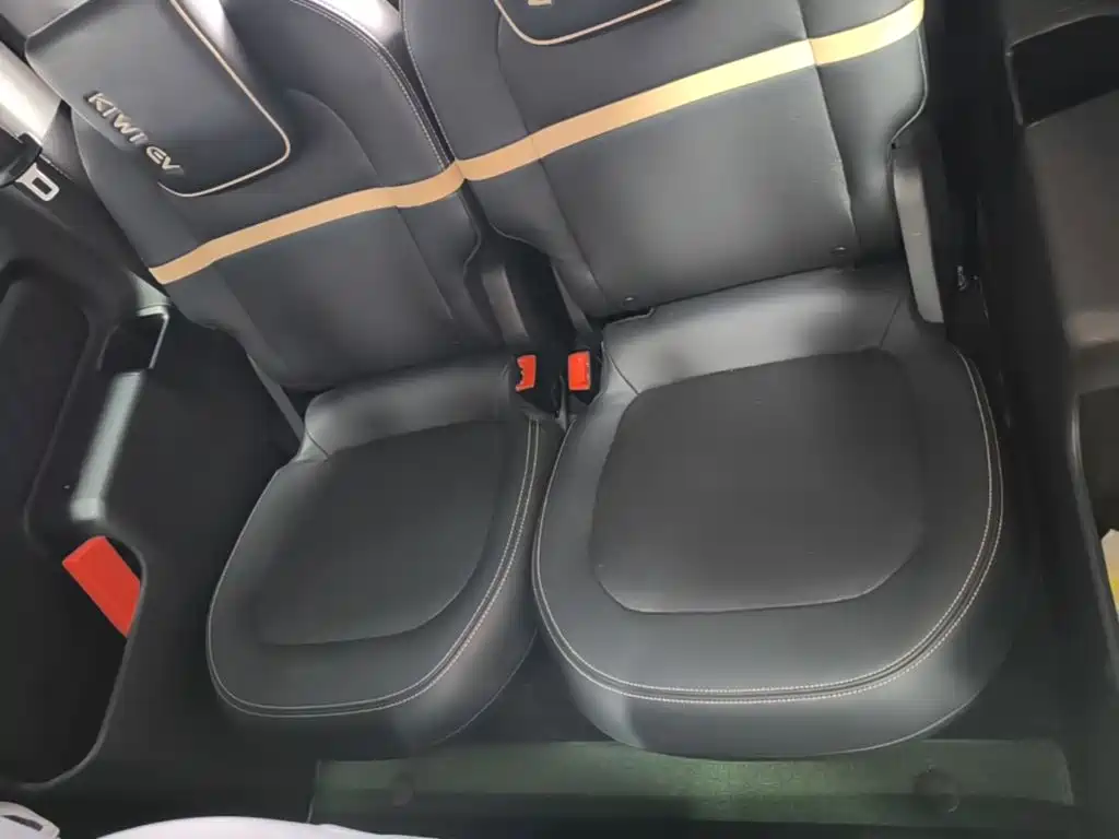 Baojun KiWi EV — миниатюра 17