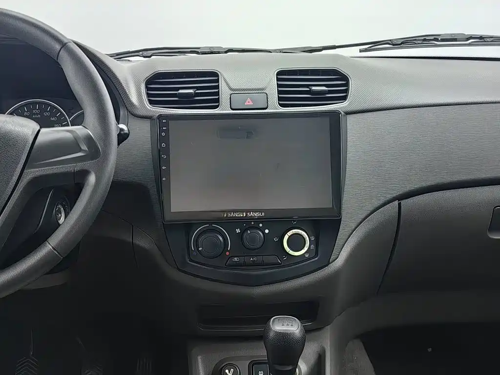 Wuling Hongguang — миниатюра 12