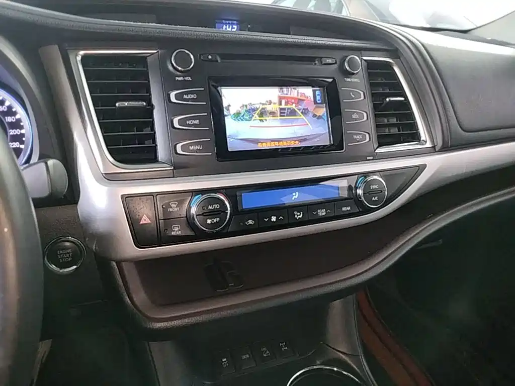 Toyota Highlander — миниатюра 13