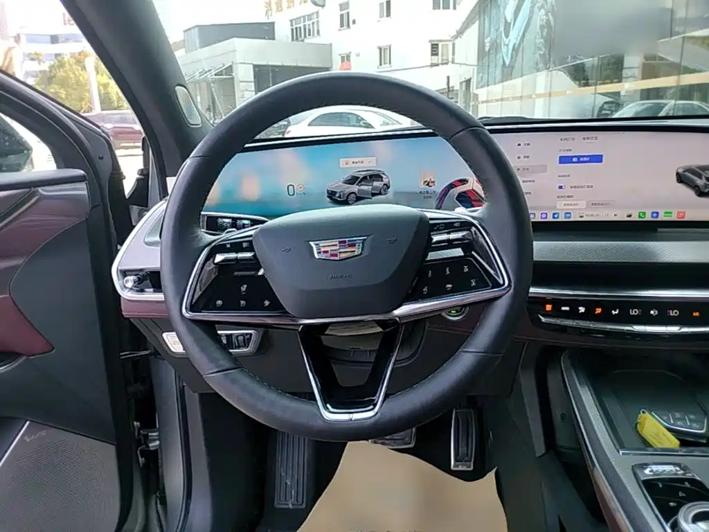 Cadillac XT5 — миниатюра 11
