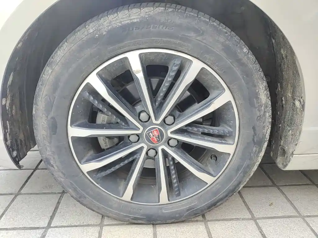 Roewe i5 — миниатюра 23