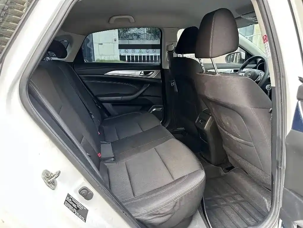 Changan Eado New Energy — миниатюра 14