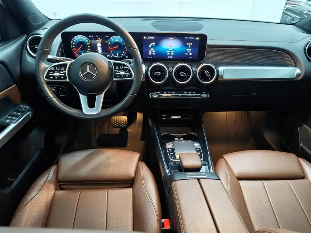 Mercedes-Benz GLB — миниатюра 7