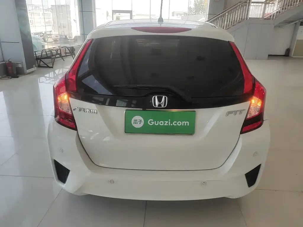 Honda Fit — миниатюра 6