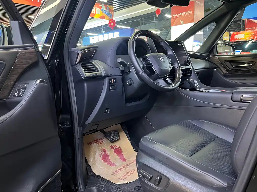 Toyota Vellfire — миниатюра 3