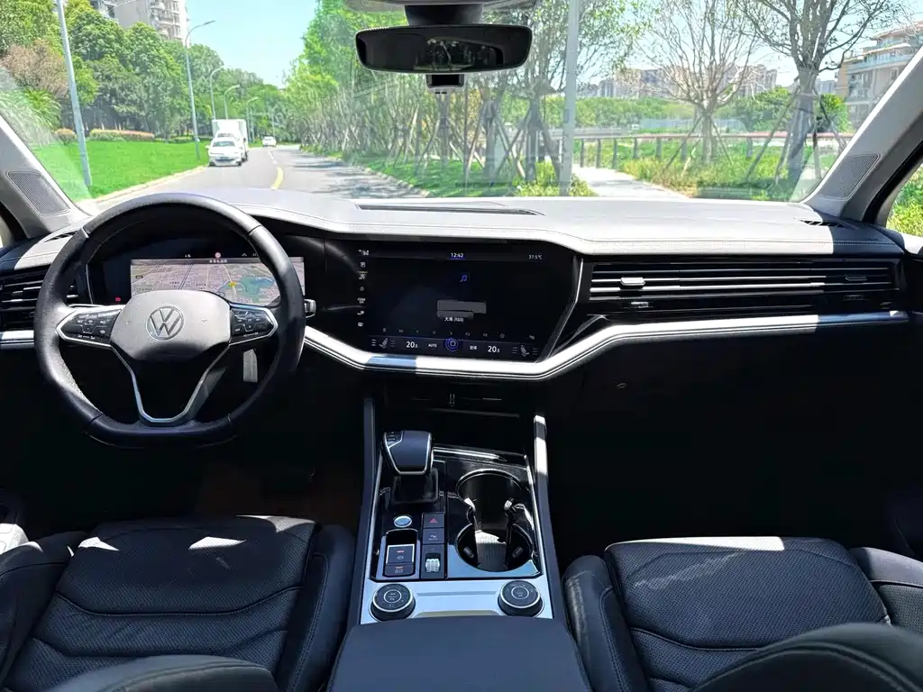 Volkswagen Touareg — миниатюра 7