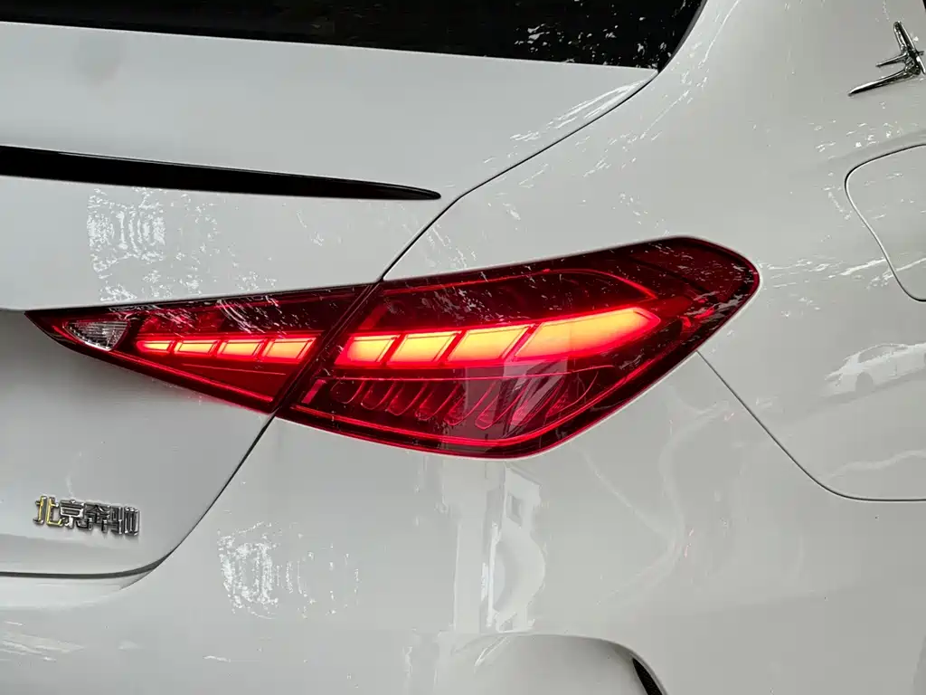 Mercedes-Benz C-Class — миниатюра 9