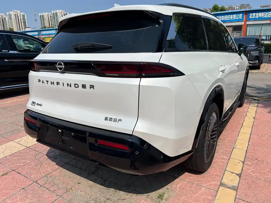 Nissan Teramont — миниатюра 4
