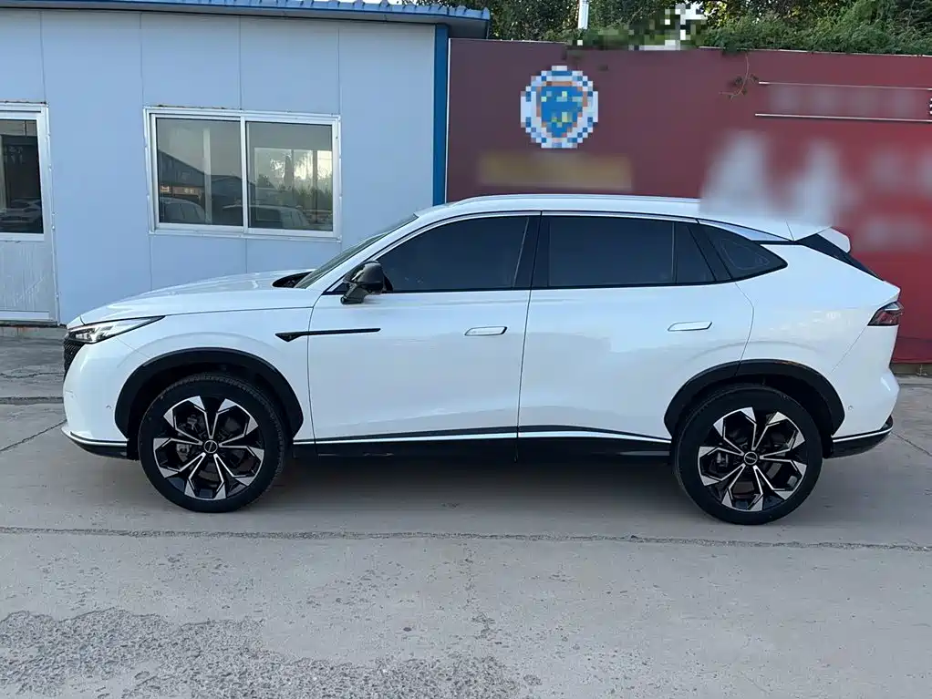 Roewe RX5 — миниатюра 6