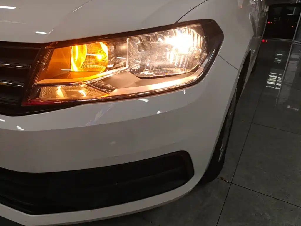 Volkswagen Santana — миниатюра 24