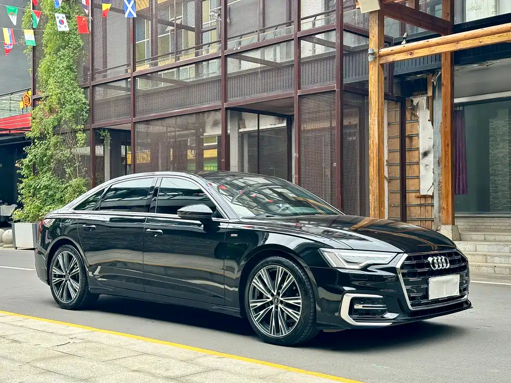 Audi A6L 2023 40 TFSI Luxury