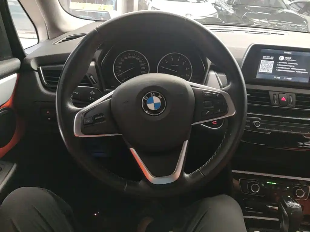 BMW 2 Series Active Tourer — миниатюра 11