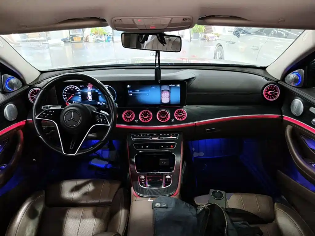 Mercedes-Benz E-Class — миниатюра 10