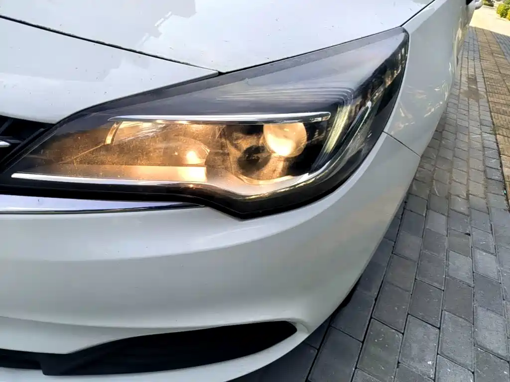 Buick Verano — миниатюра 24