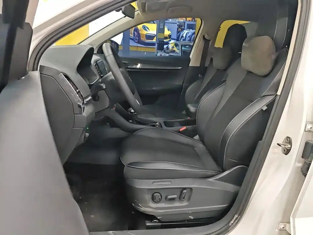 Skoda Karoq — миниатюра 8