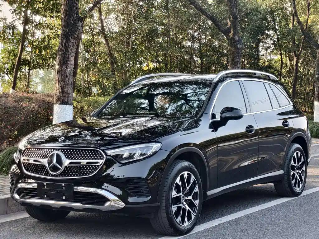 Mercedes-Benz GLC 2023