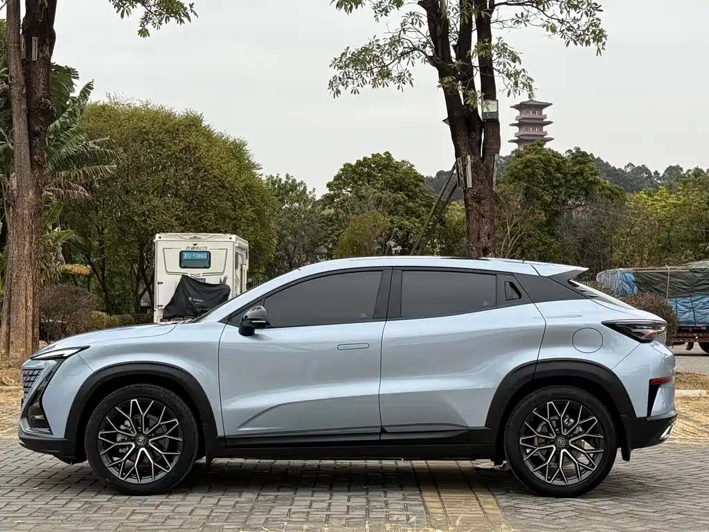 CHANGAN UNI T