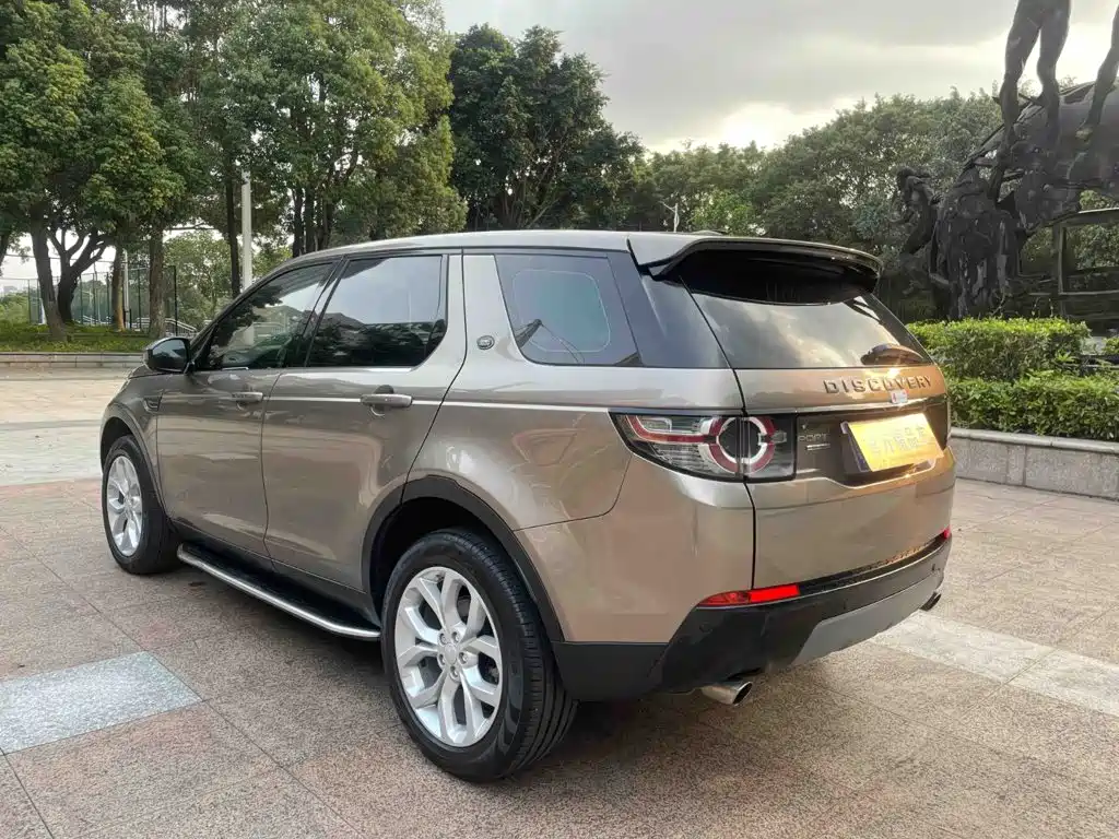Land Rover Discovery Sport — миниатюра 7