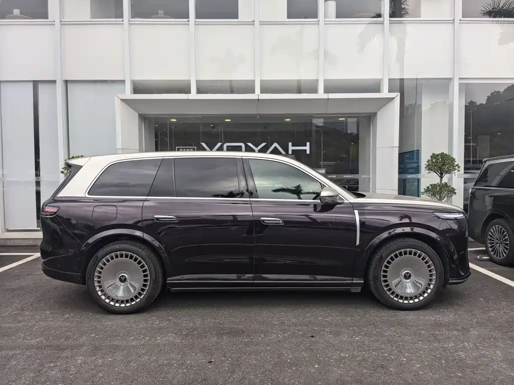 VOYAH Taishan — миниатюра 10