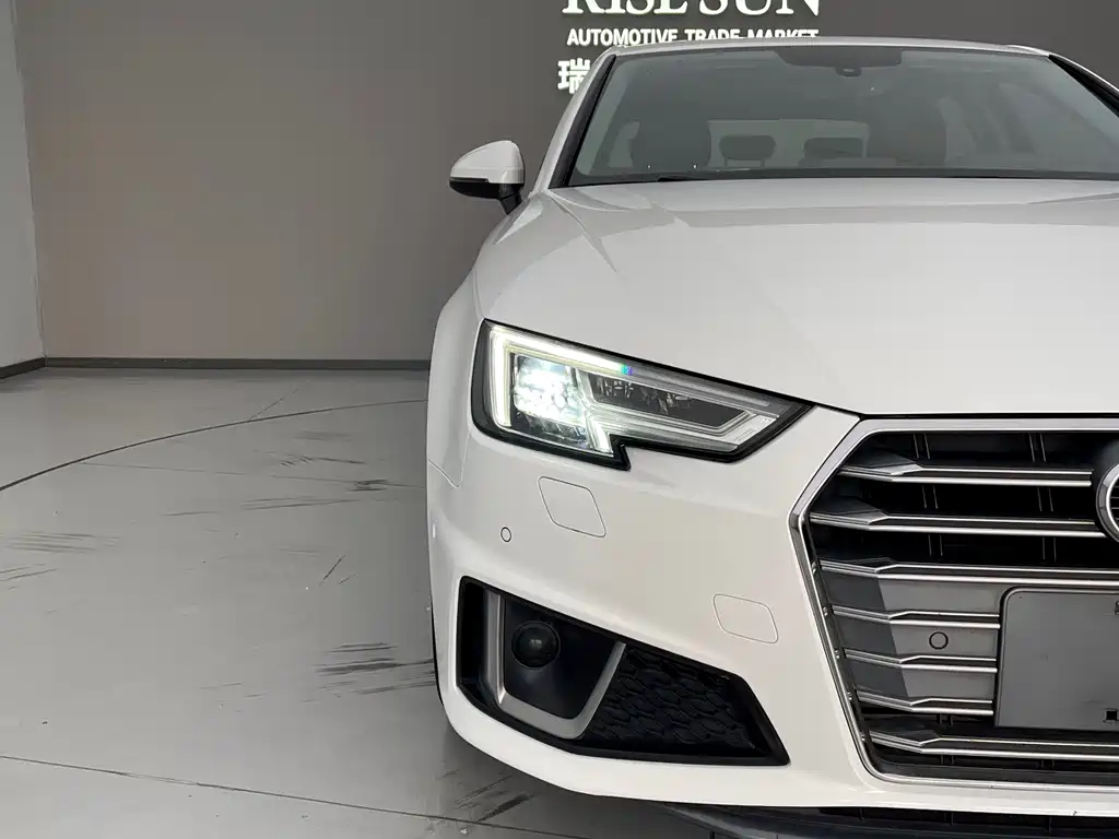 Audi A4L — миниатюра 15