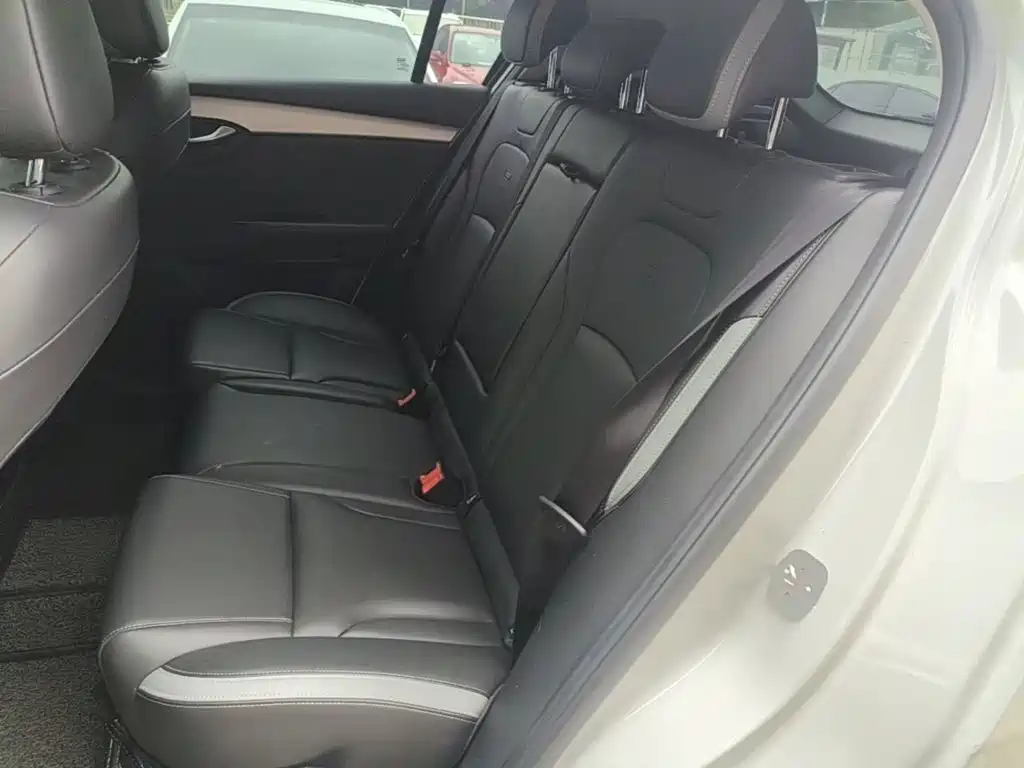 Qoros Qoros 7 — миниатюра 17