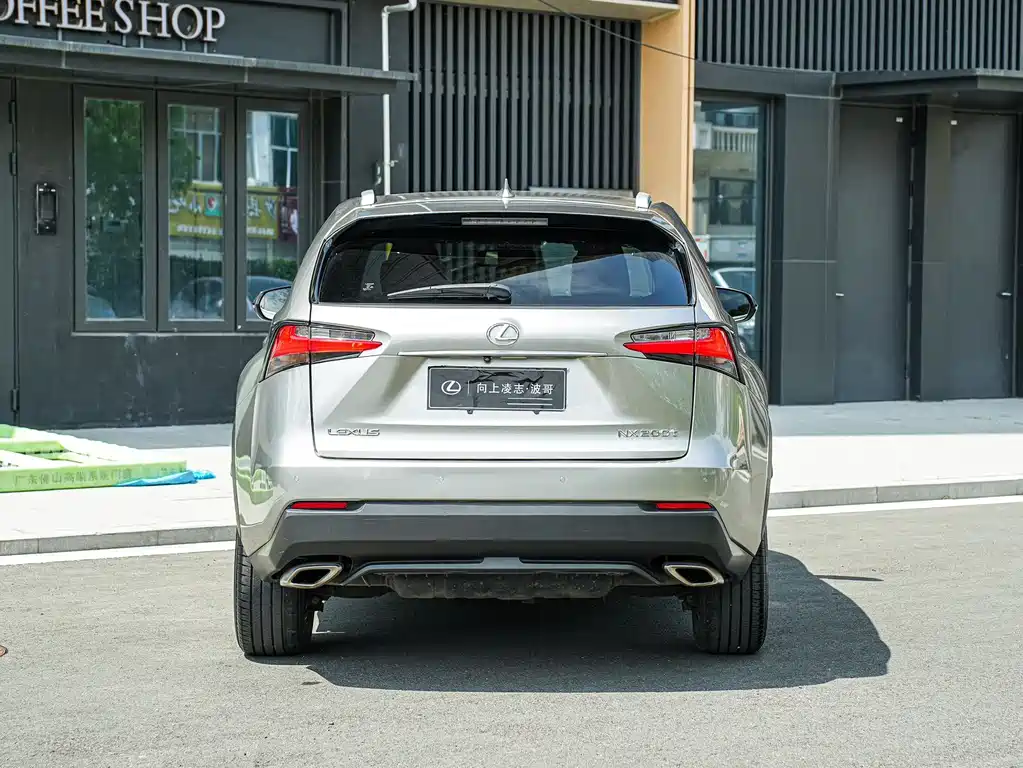 Lexus NX 2015 200t F SPORT