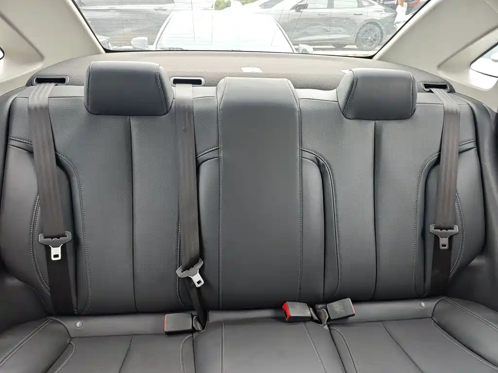 Buick Excelle — миниатюра 10