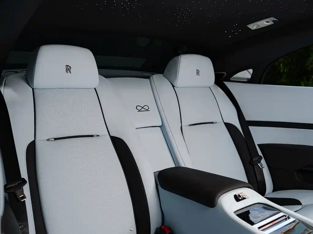 Rolls-Royce Wraith — миниатюра 15