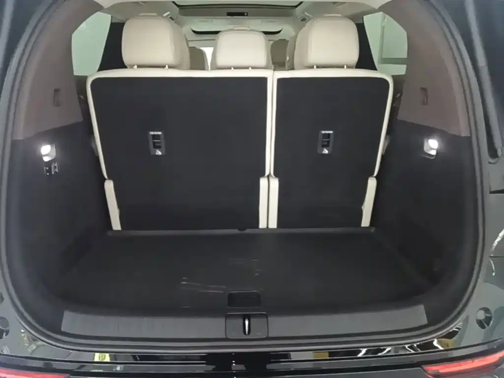 Li Auto Li MEGA — миниатюра 19