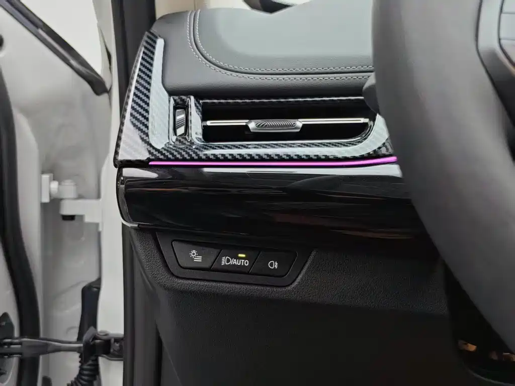 BMW X1 — миниатюра 10