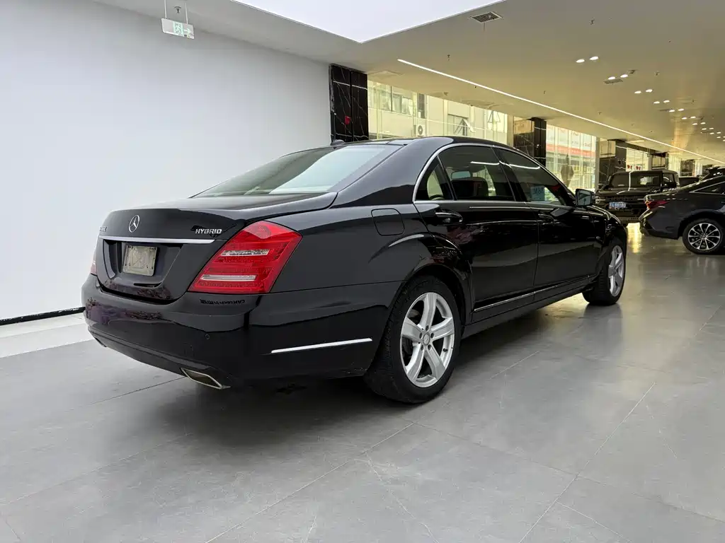 Mercedes-Benz S-Class — миниатюра 22