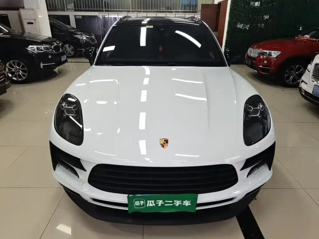 Porsche Macan — миниатюра 3