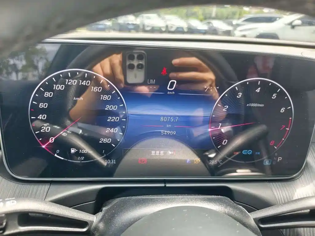 Mercedes-Benz C-Class — миниатюра 9