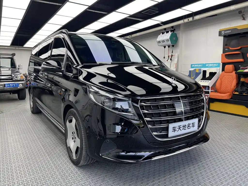 Mercedes-Benz V-Class V 2024 V 300 L Luxury