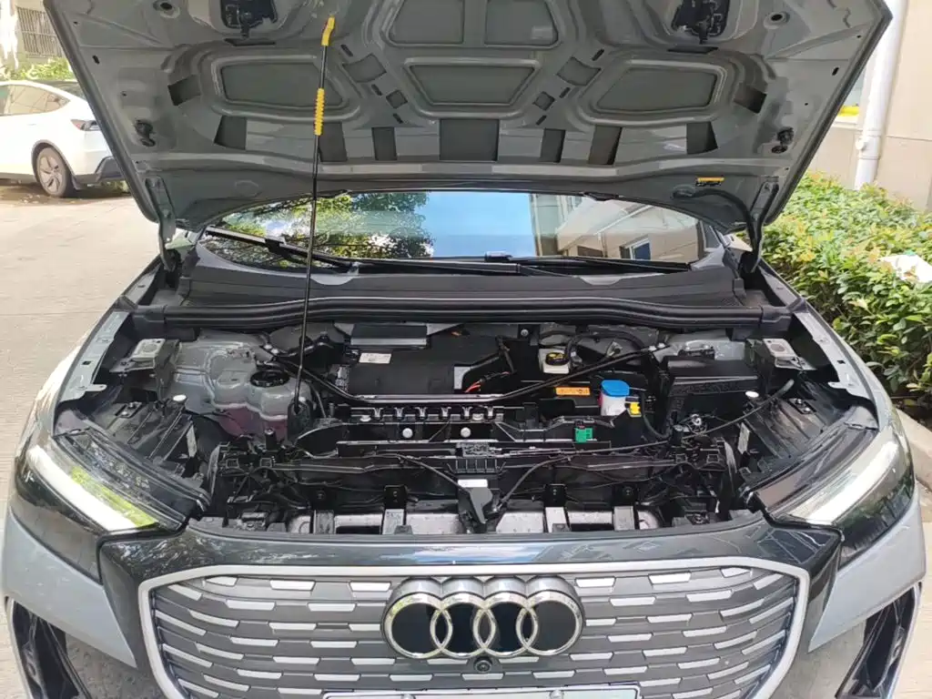 Audi Q4 e-tron — миниатюра 20
