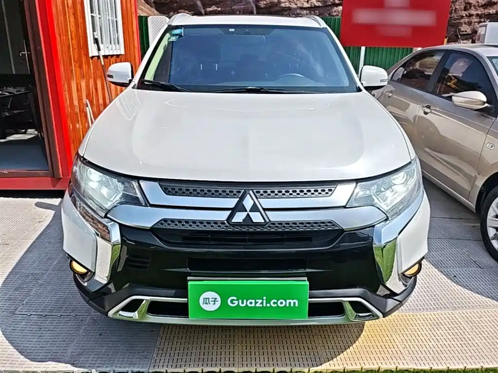 Mitsubishi Outlander 2019 2.0L Enjoy 5 мест V