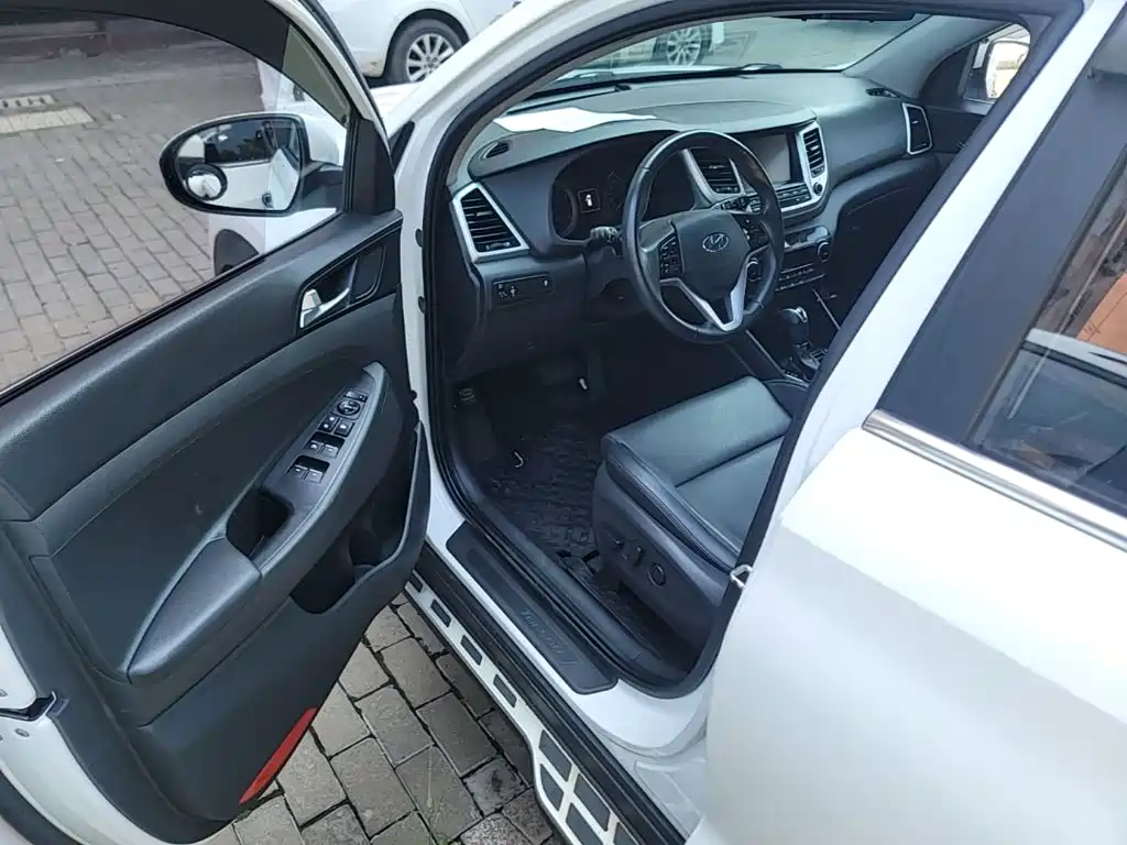 Hyundai Tucson — миниатюра 16