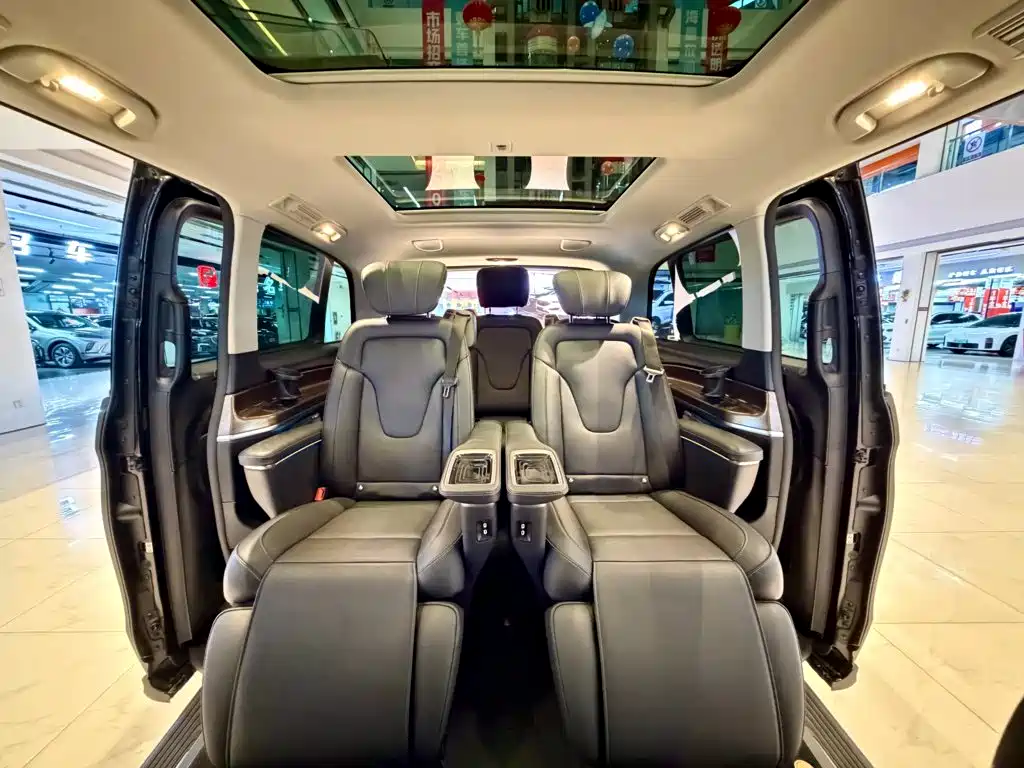 Mercedes-Benz V-Class — миниатюра 15