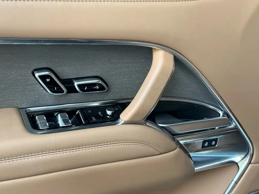 Land Rover Range Rover — миниатюра 13