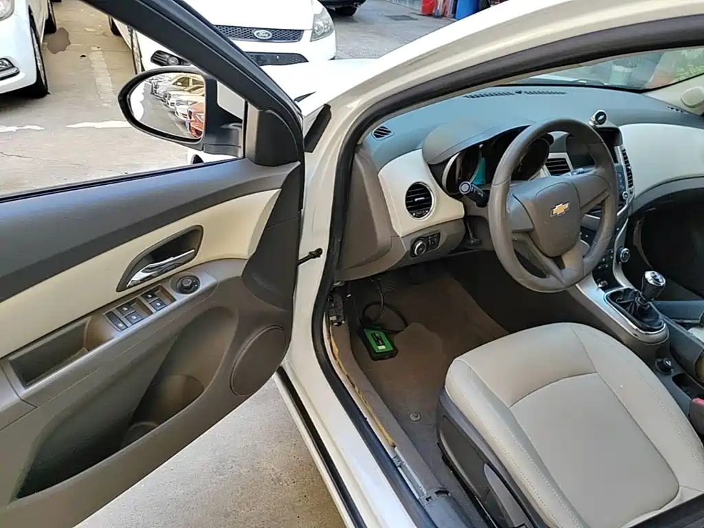 Chevrolet Cruze — миниатюра 16