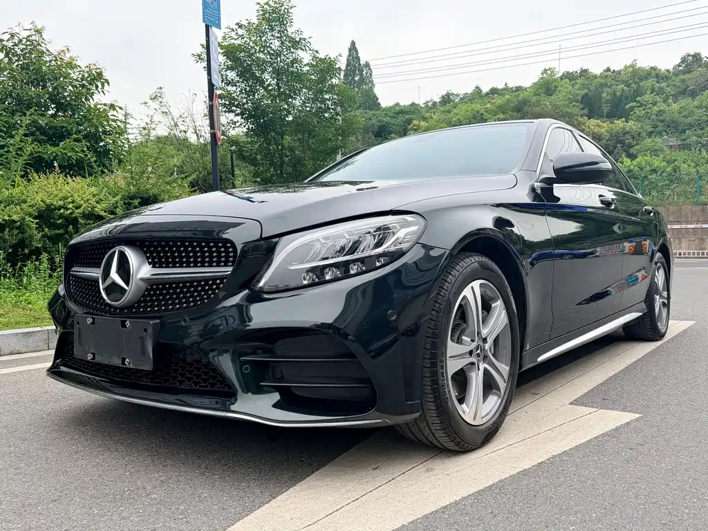 Mercedes-Benz C-Class 2021