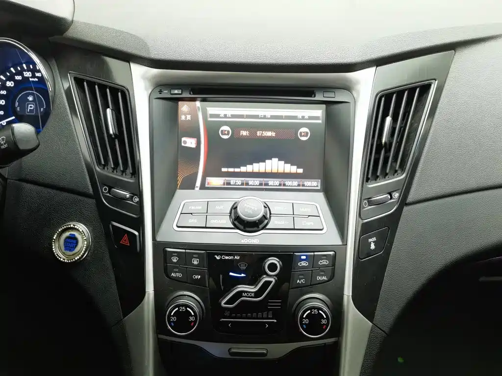 Hyundai Sonata — миниатюра 12