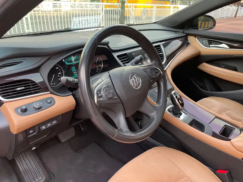 Buick LaCrosse — миниатюра 20