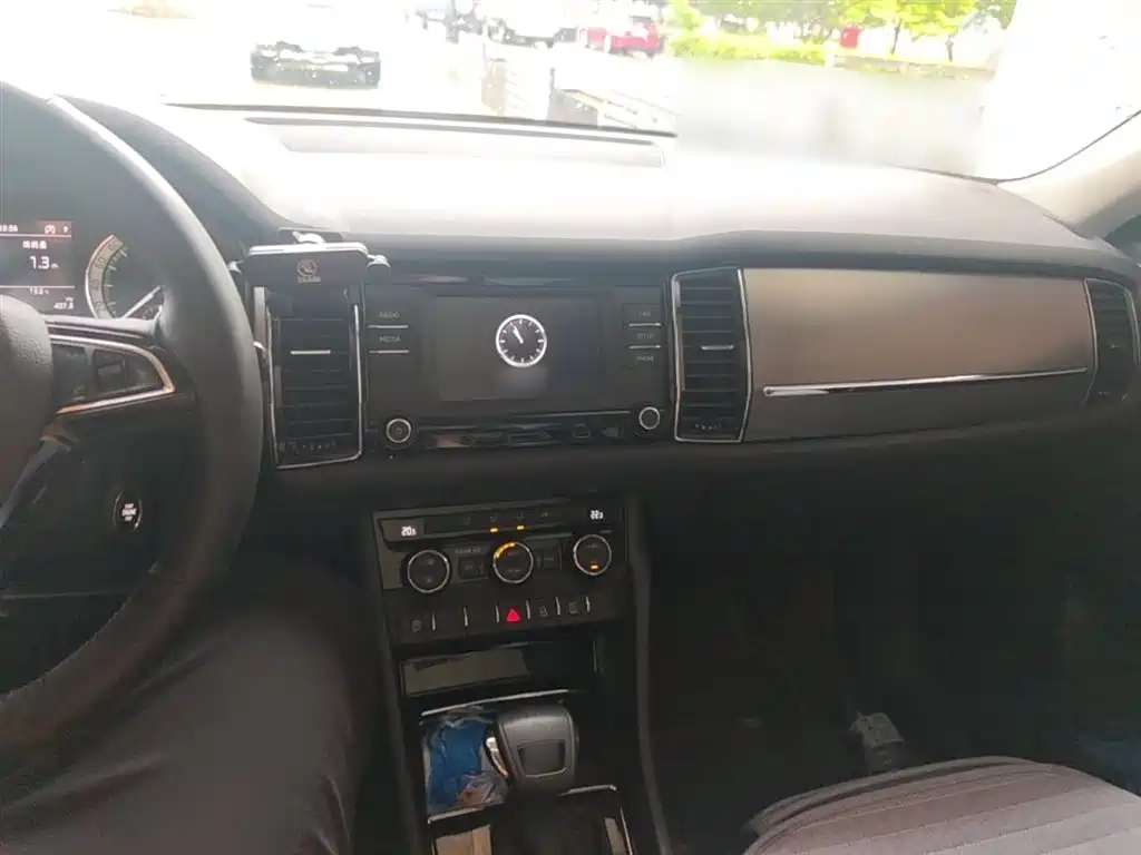 Skoda Kodiaq 2017 TSI330 5 мест Comfort