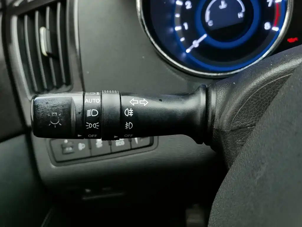 Hyundai Sonata — миниатюра 21
