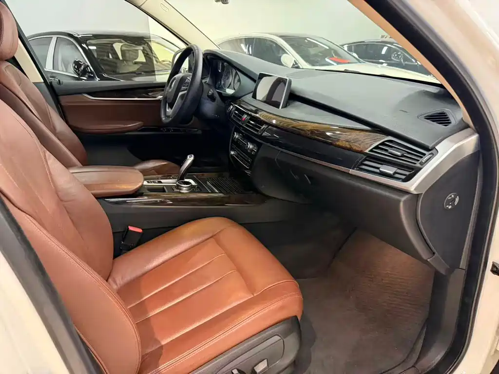 BMW X5 (Import) — миниатюра 9