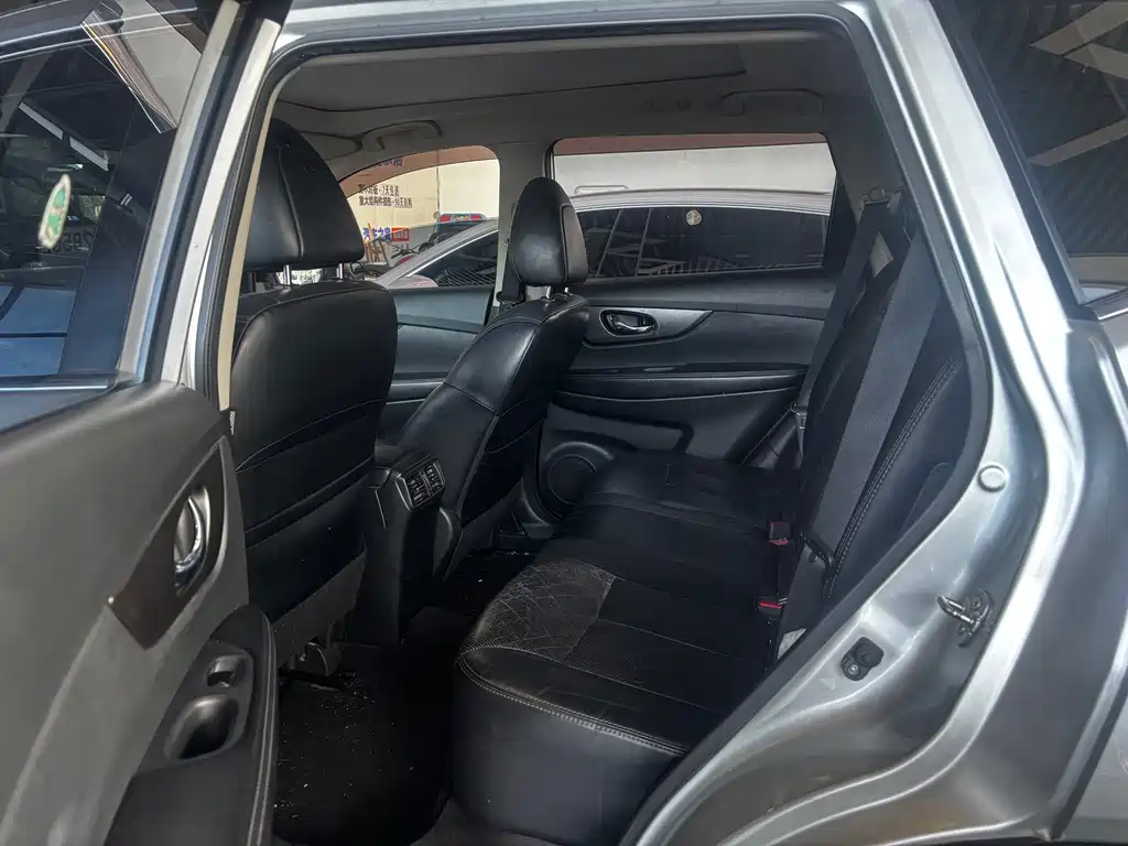 Nissan X-Trail — миниатюра 4