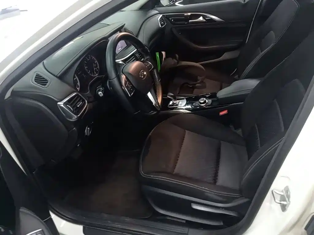Infiniti QX30 — миниатюра 15